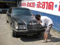 Resize of รถหงายเงิบ 28dec09 009 cencor.jpg